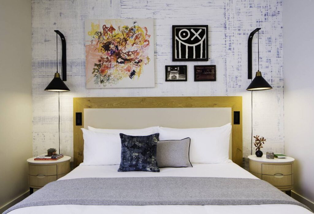 15138_50_bowery_model_room-036__x_large-1050x700