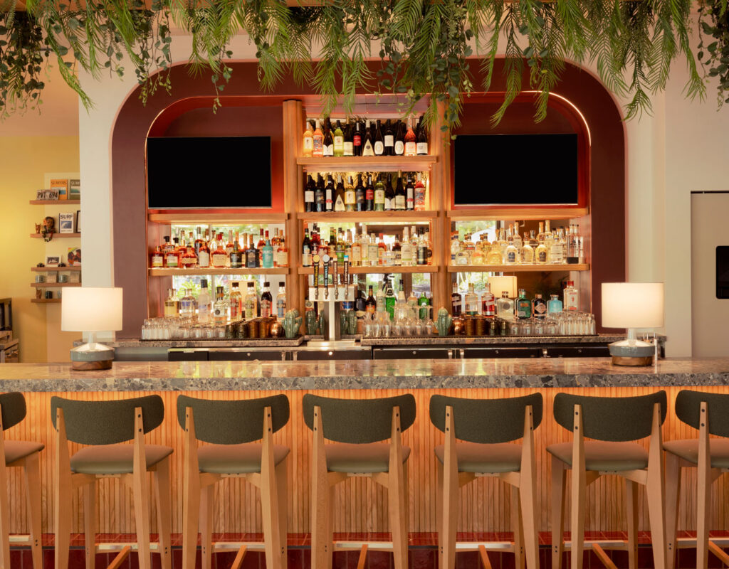 RomerHotel-FavoriteSon7142_RT1