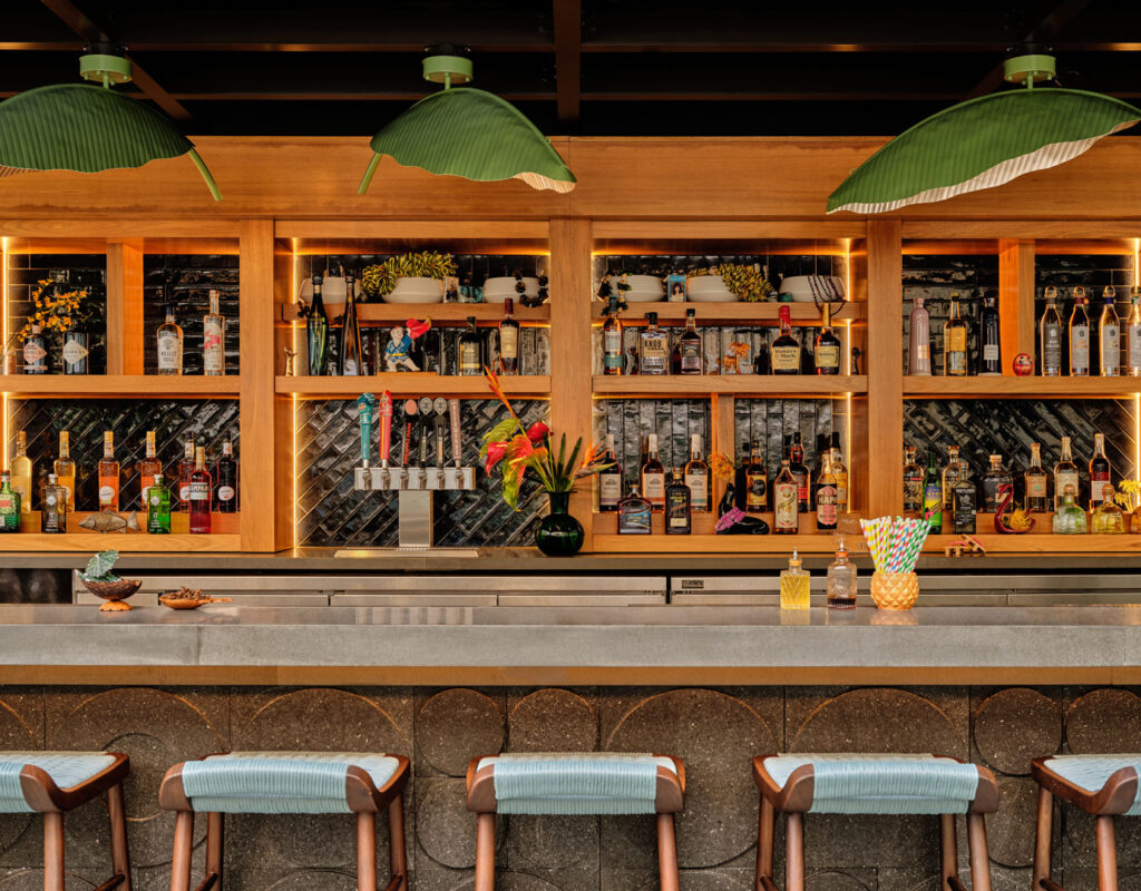 Tiki-bar-Horizontal